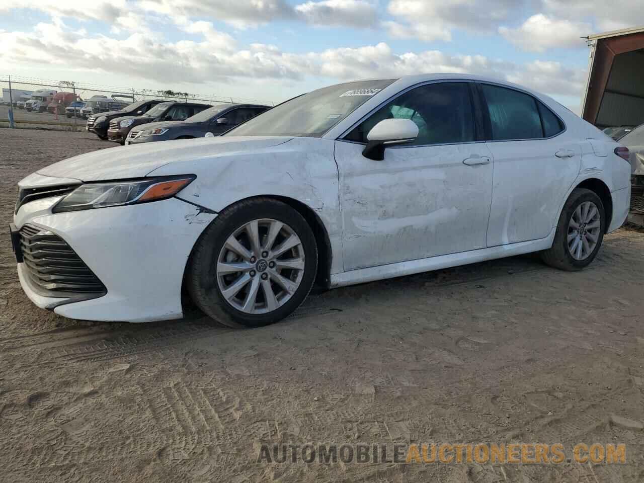 4T1B11HK5JU036466 TOYOTA CAMRY 2018