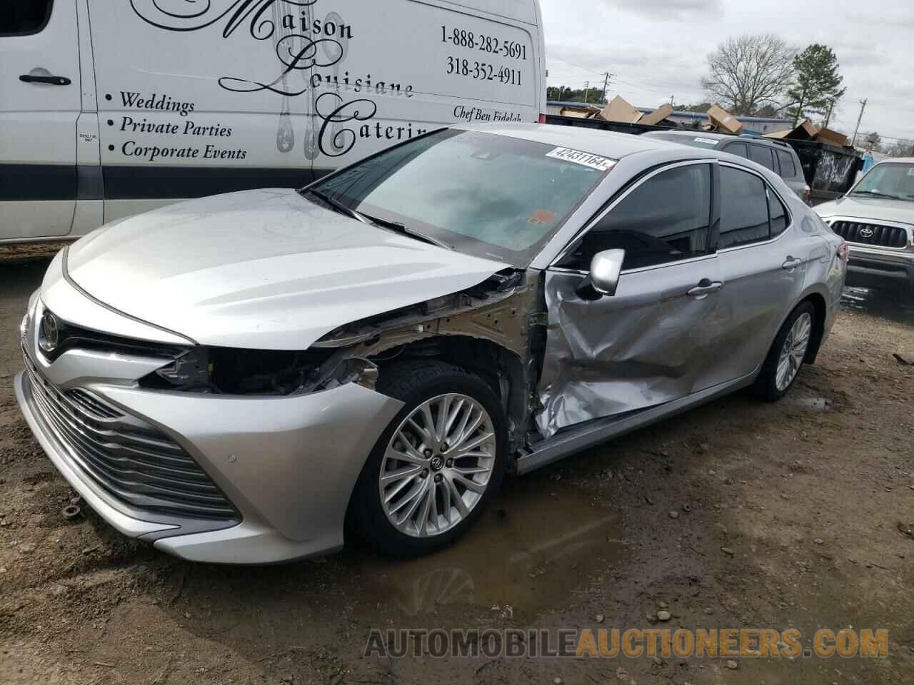 4T1B11HK5JU038864 TOYOTA CAMRY 2018