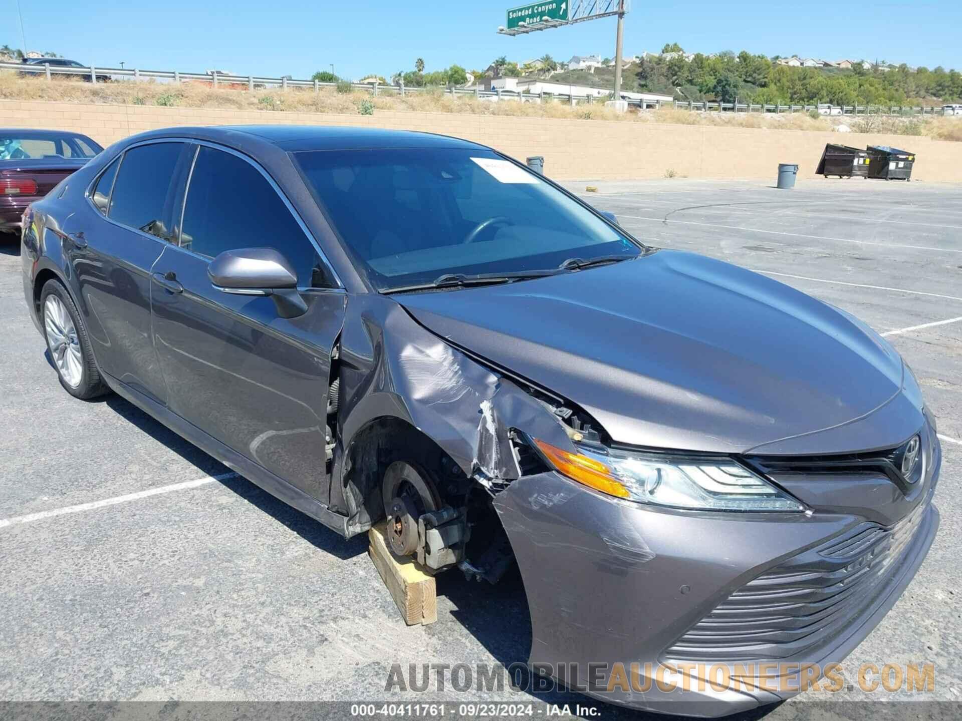 4T1B11HK5JU039447 TOYOTA CAMRY 2018