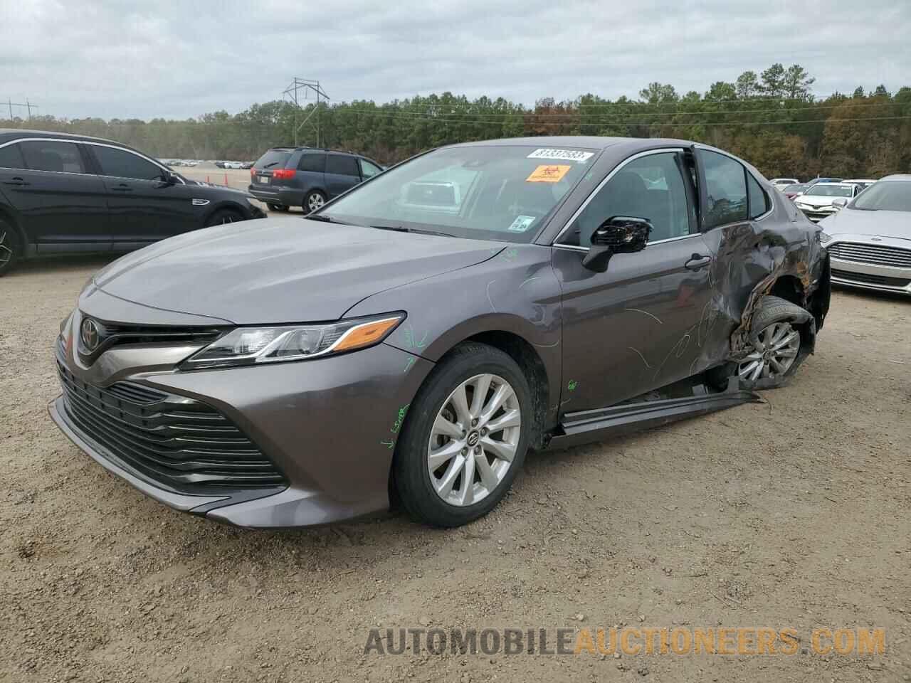 4T1B11HK5JU042381 TOYOTA CAMRY 2018