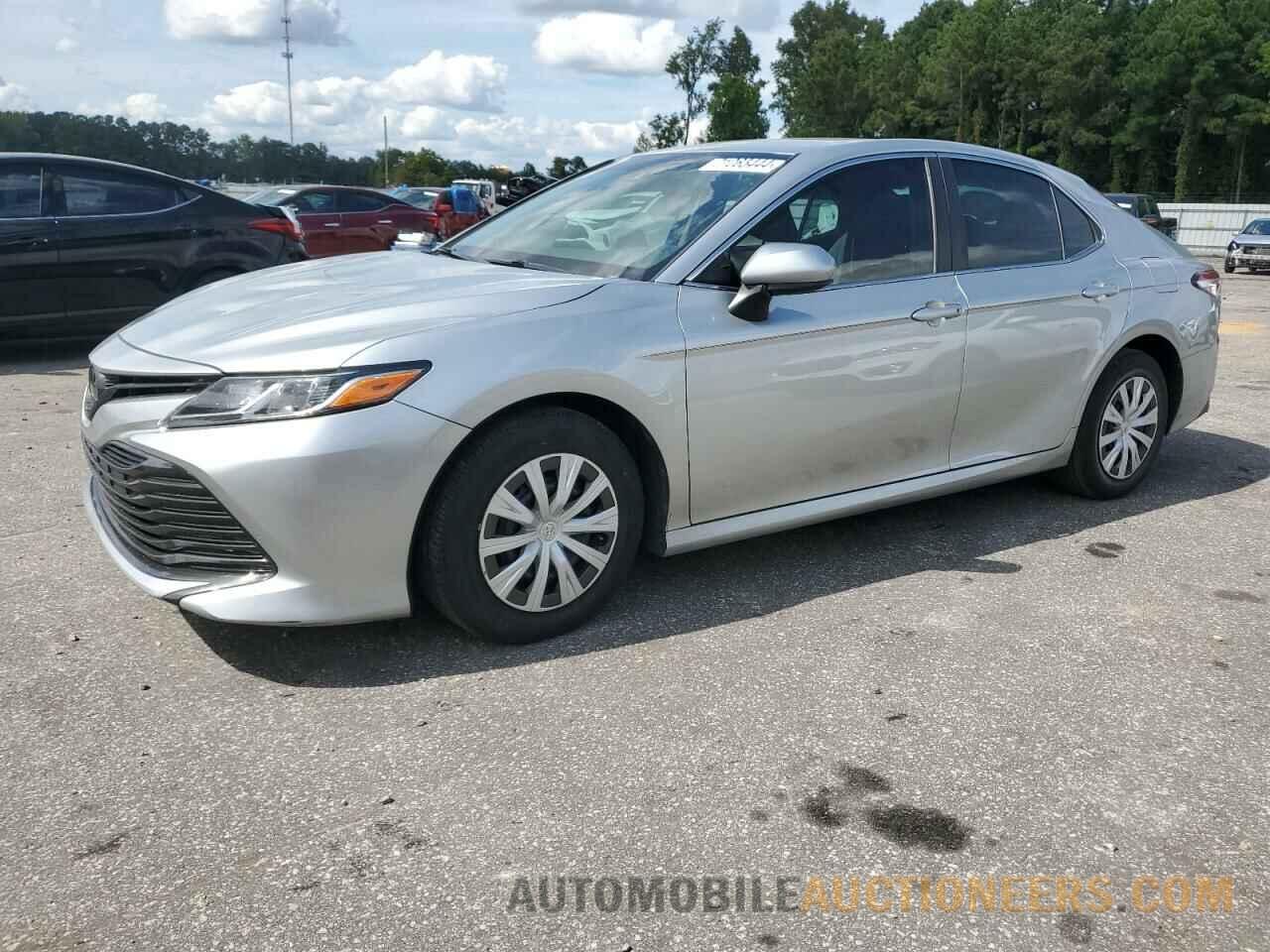 4T1B11HK5JU043160 TOYOTA CAMRY 2018