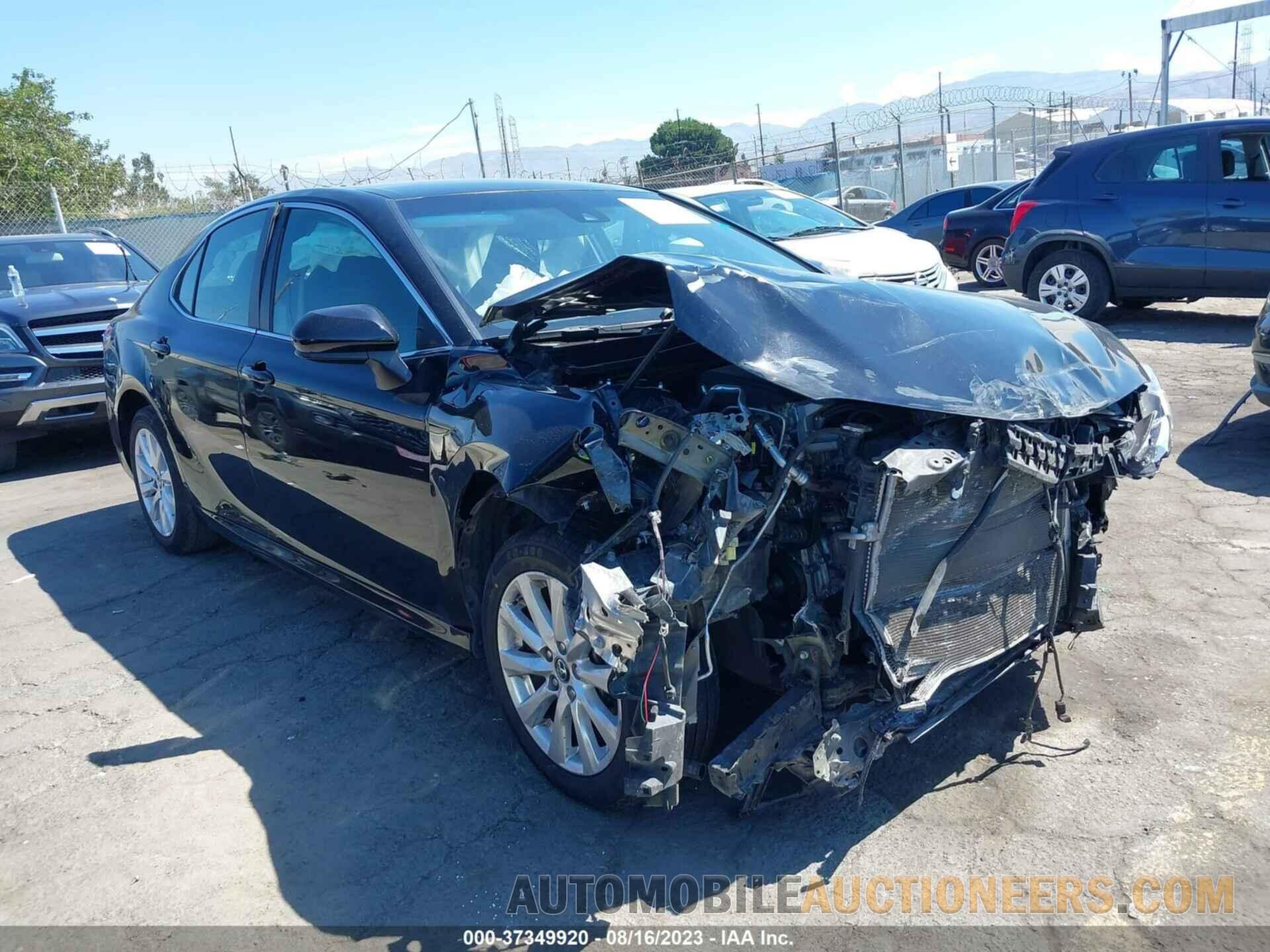 4T1B11HK5JU043384 TOYOTA CAMRY 2018