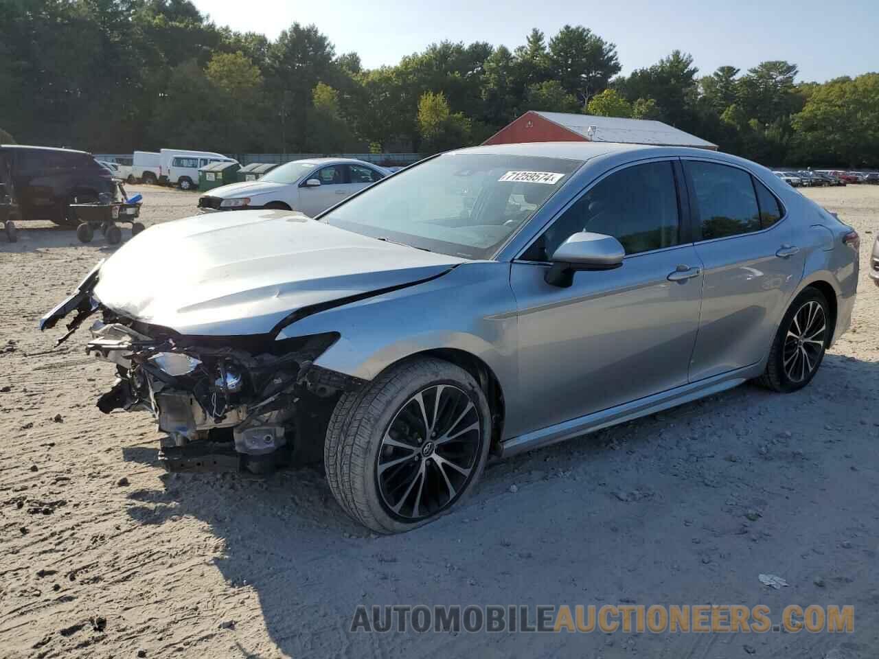 4T1B11HK5JU046415 TOYOTA CAMRY 2018