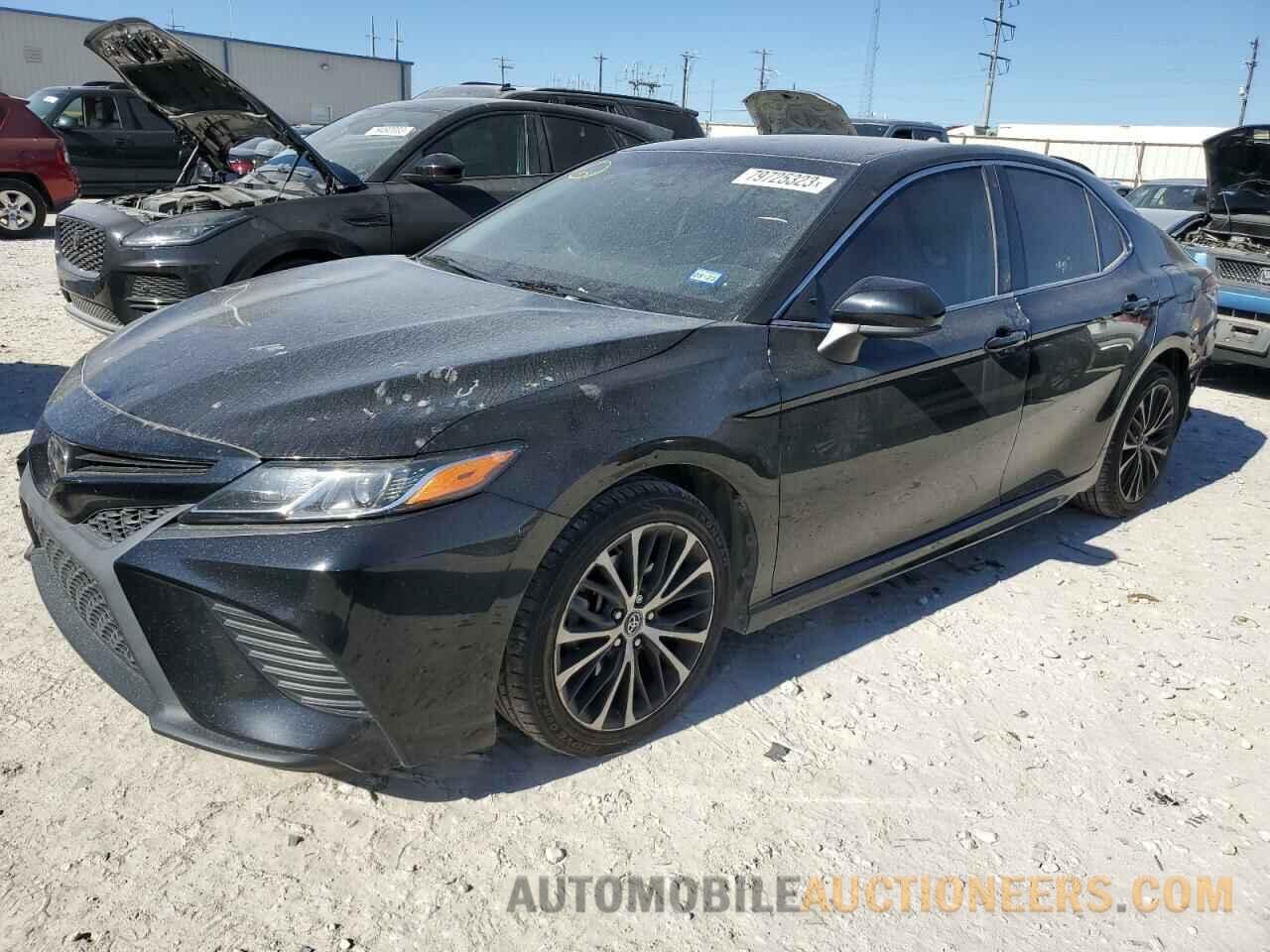 4T1B11HK5JU048682 TOYOTA CAMRY 2018