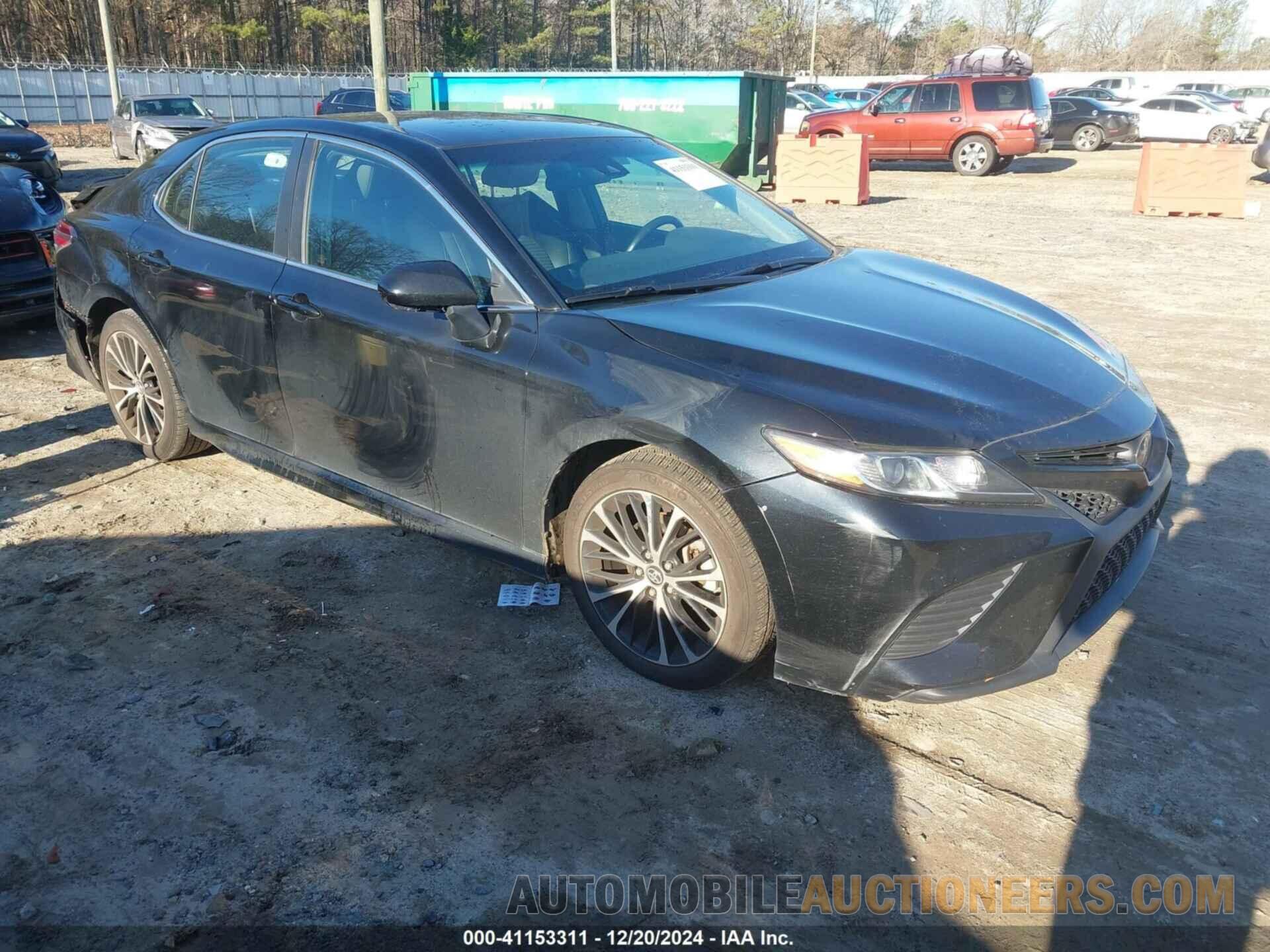 4T1B11HK5JU054532 TOYOTA CAMRY 2018