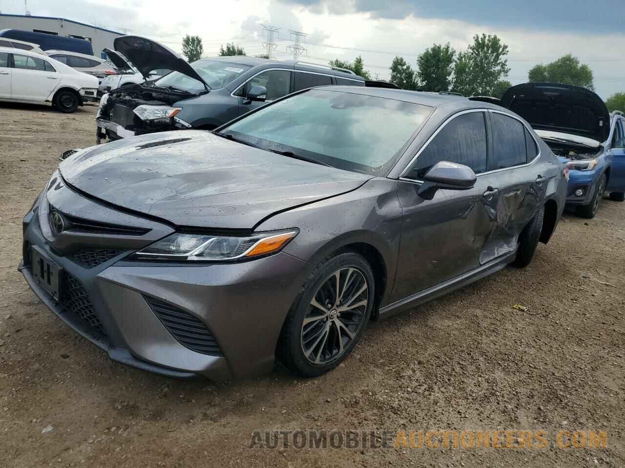 4T1B11HK5JU057172 TOYOTA CAMRY 2018