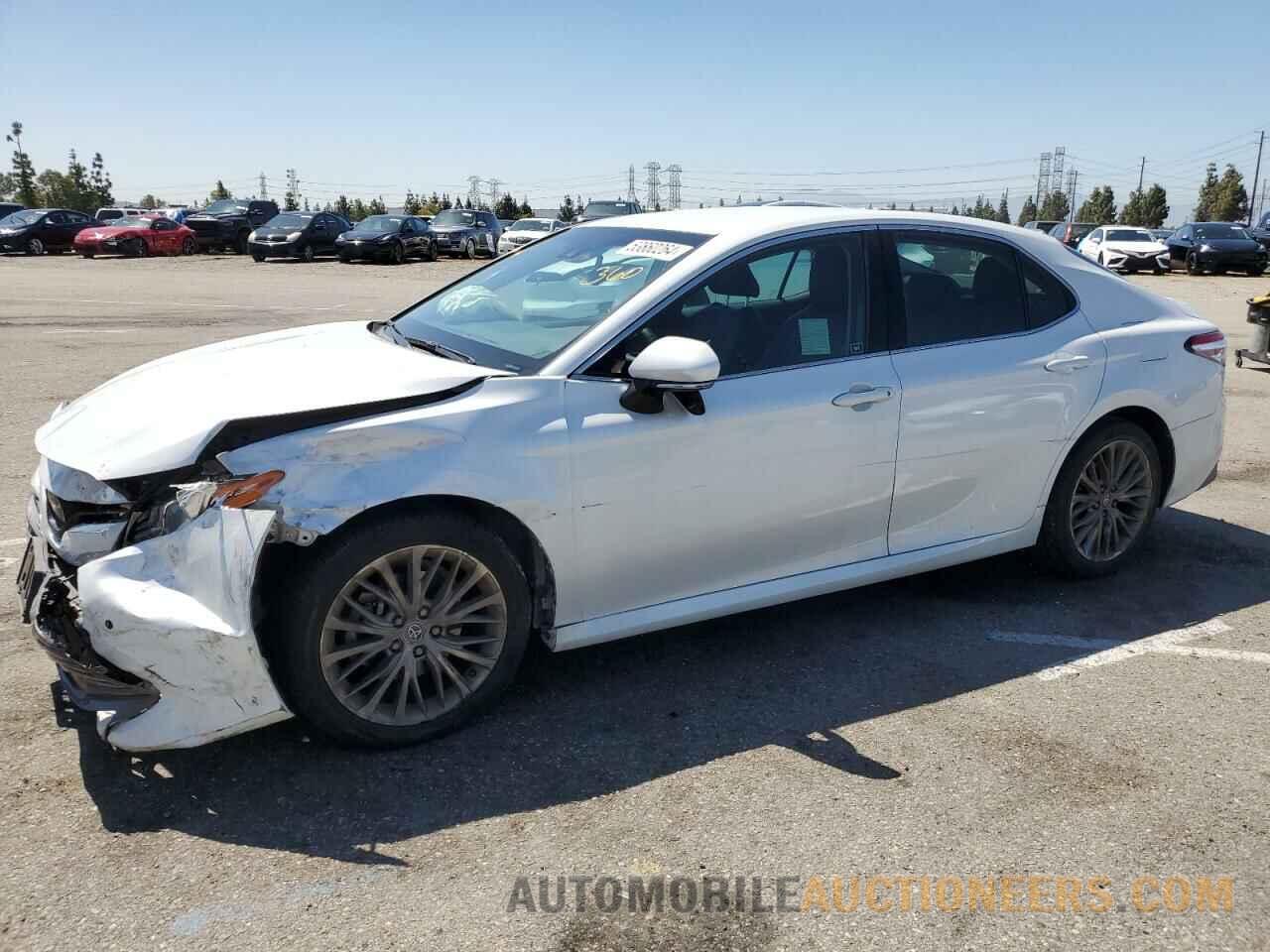 4T1B11HK5JU057933 TOYOTA CAMRY 2018