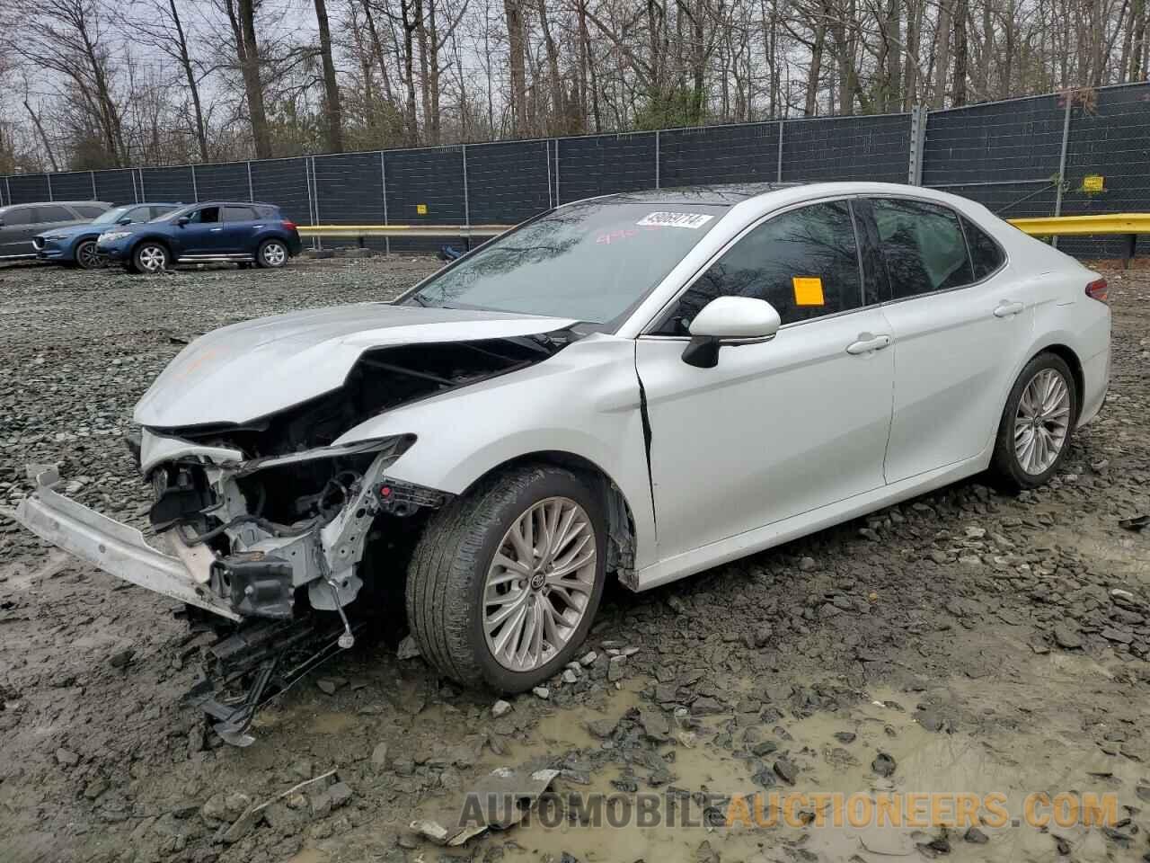 4T1B11HK5JU061111 TOYOTA CAMRY 2018