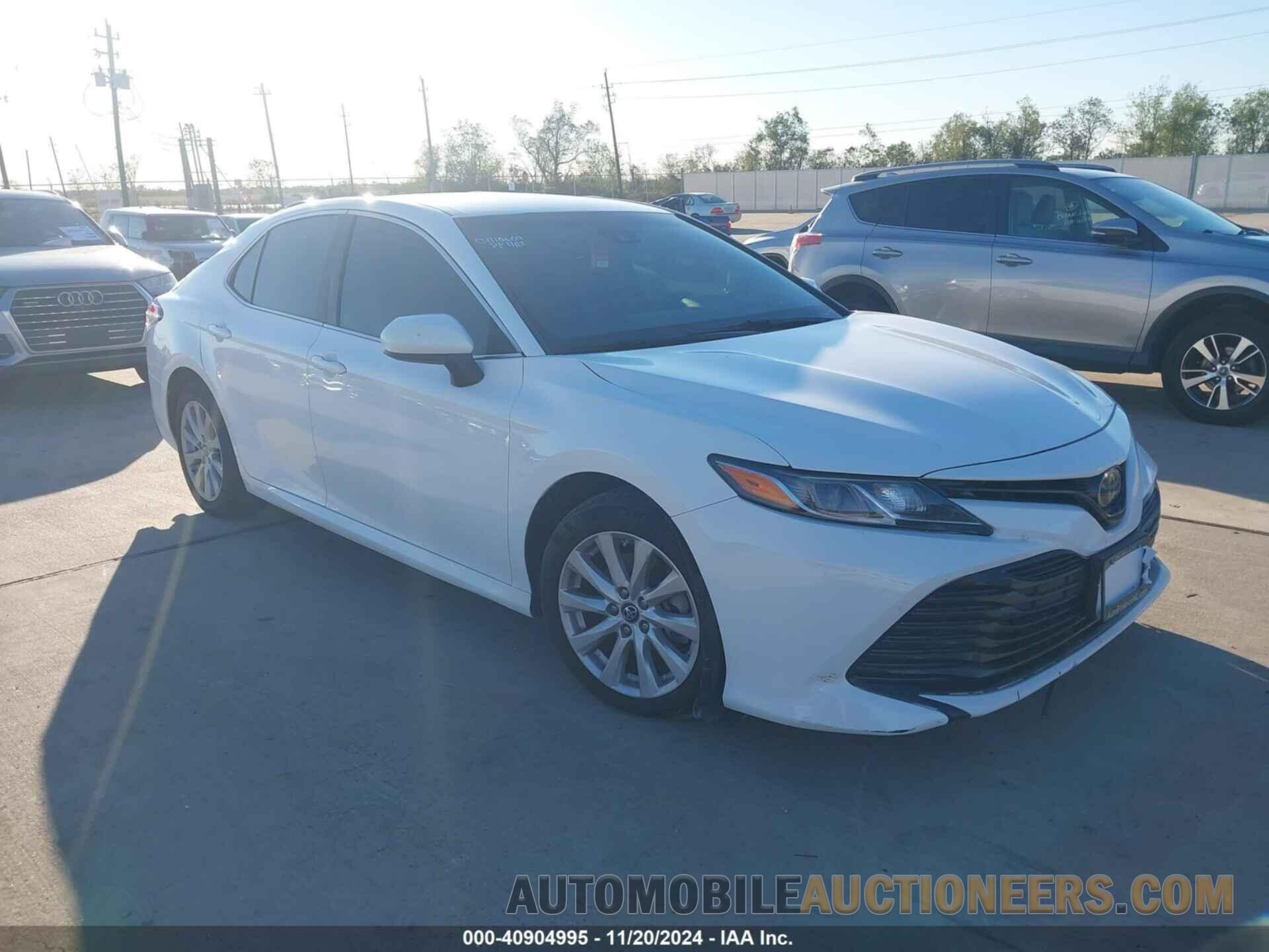 4T1B11HK5JU069760 TOYOTA CAMRY 2018