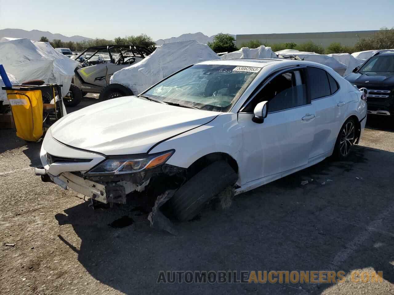 4T1B11HK5JU083271 TOYOTA CAMRY 2018