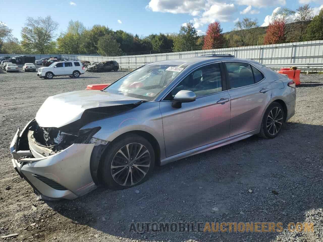 4T1B11HK5JU084002 TOYOTA CAMRY 2018