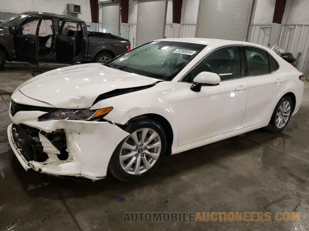 4T1B11HK5JU085778 TOYOTA CAMRY 2018