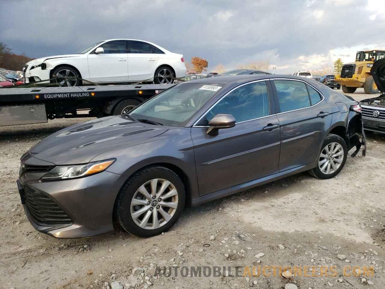 4T1B11HK5JU096814 TOYOTA CAMRY 2018