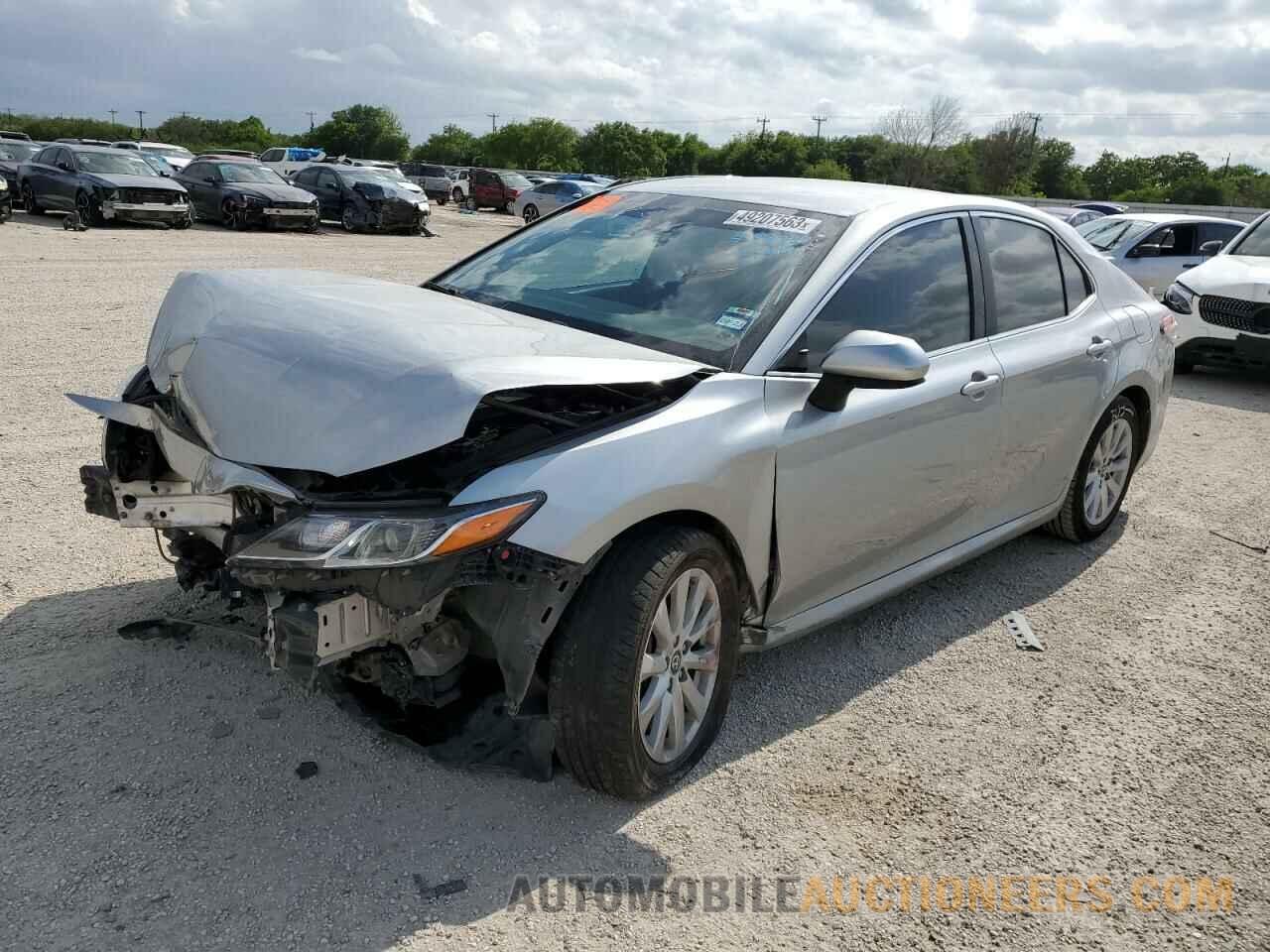 4T1B11HK5JU100599 TOYOTA CAMRY 2018