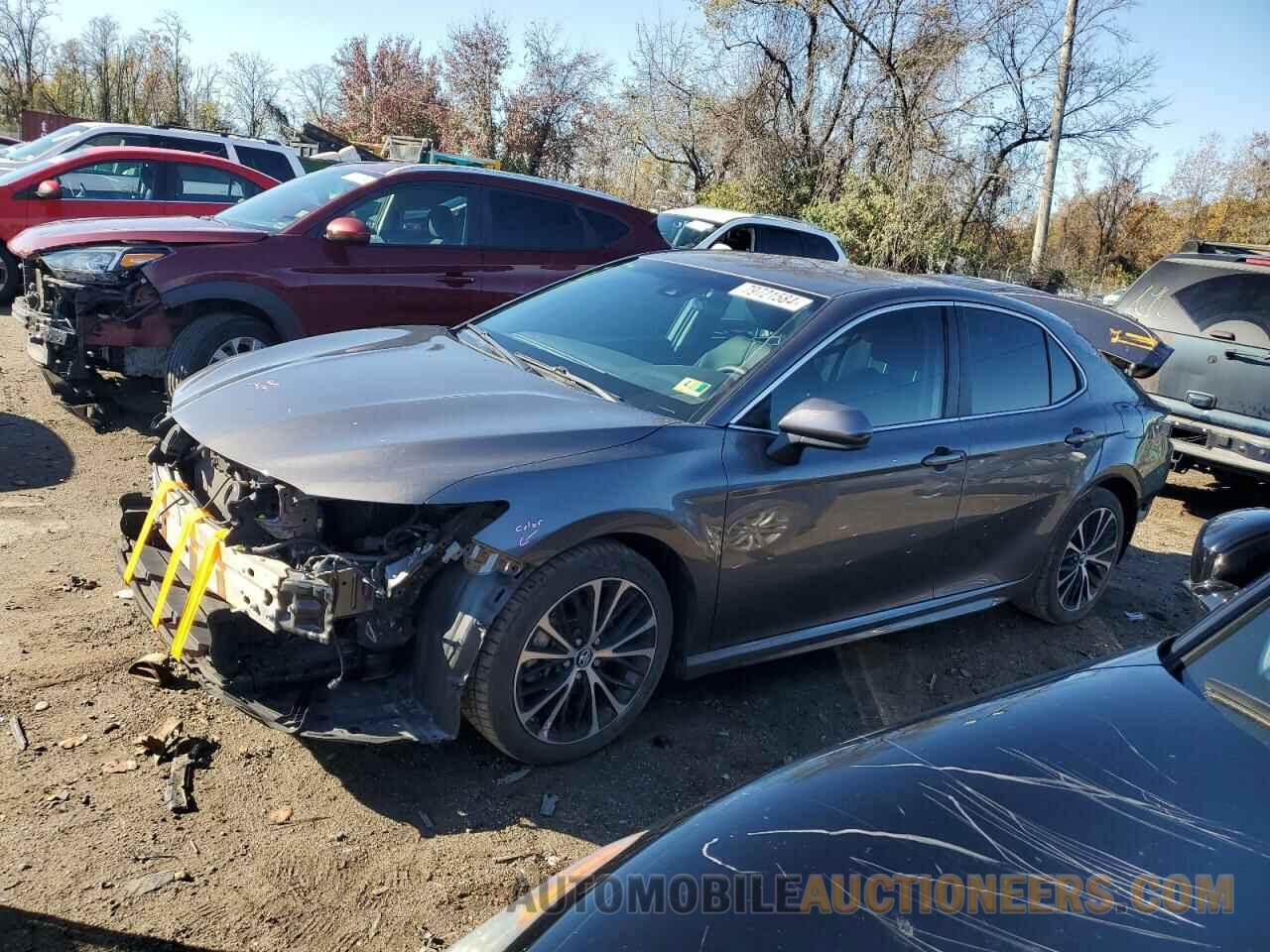 4T1B11HK5JU104667 TOYOTA CAMRY 2018