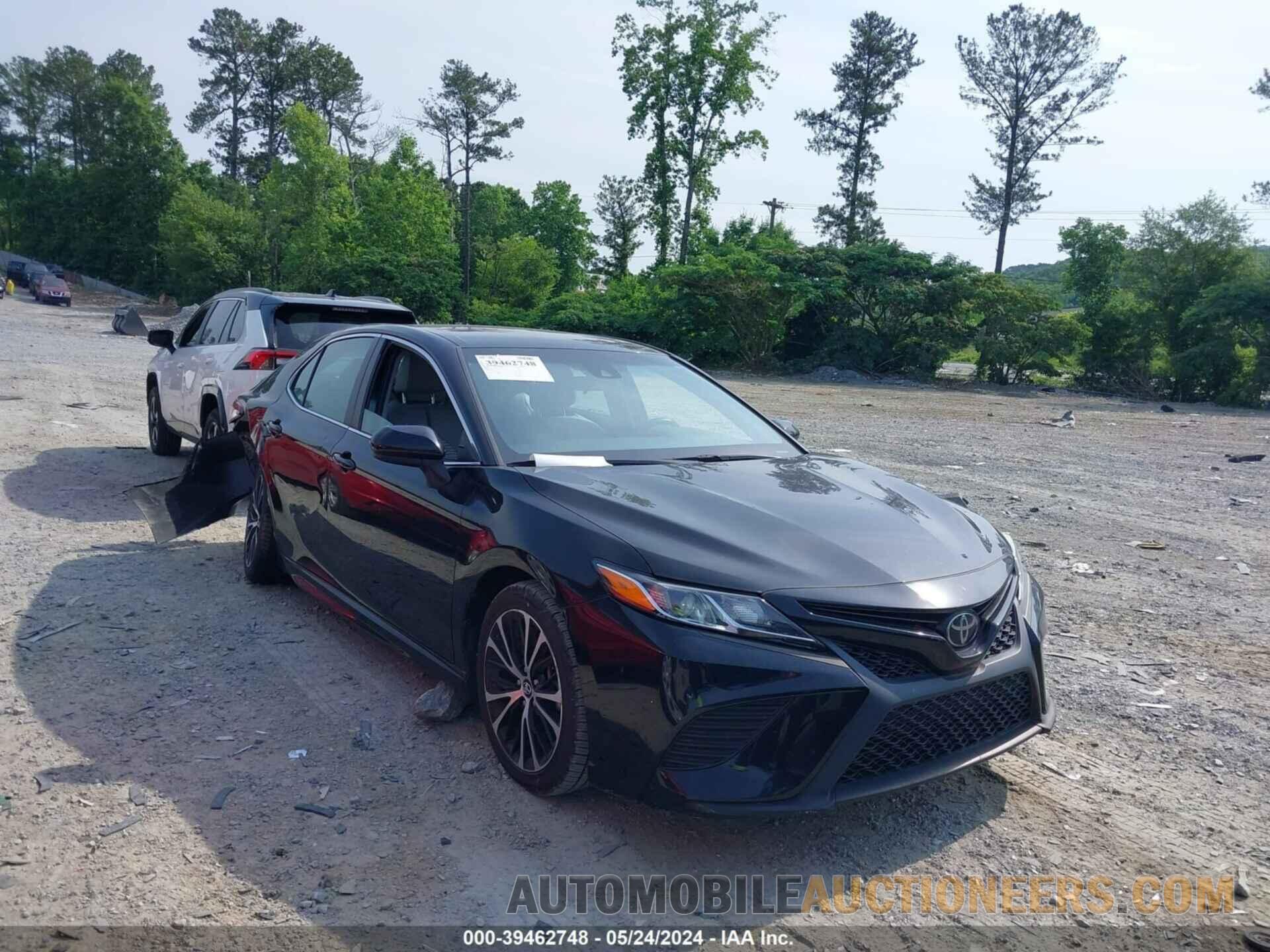 4T1B11HK5JU104751 TOYOTA CAMRY 2018