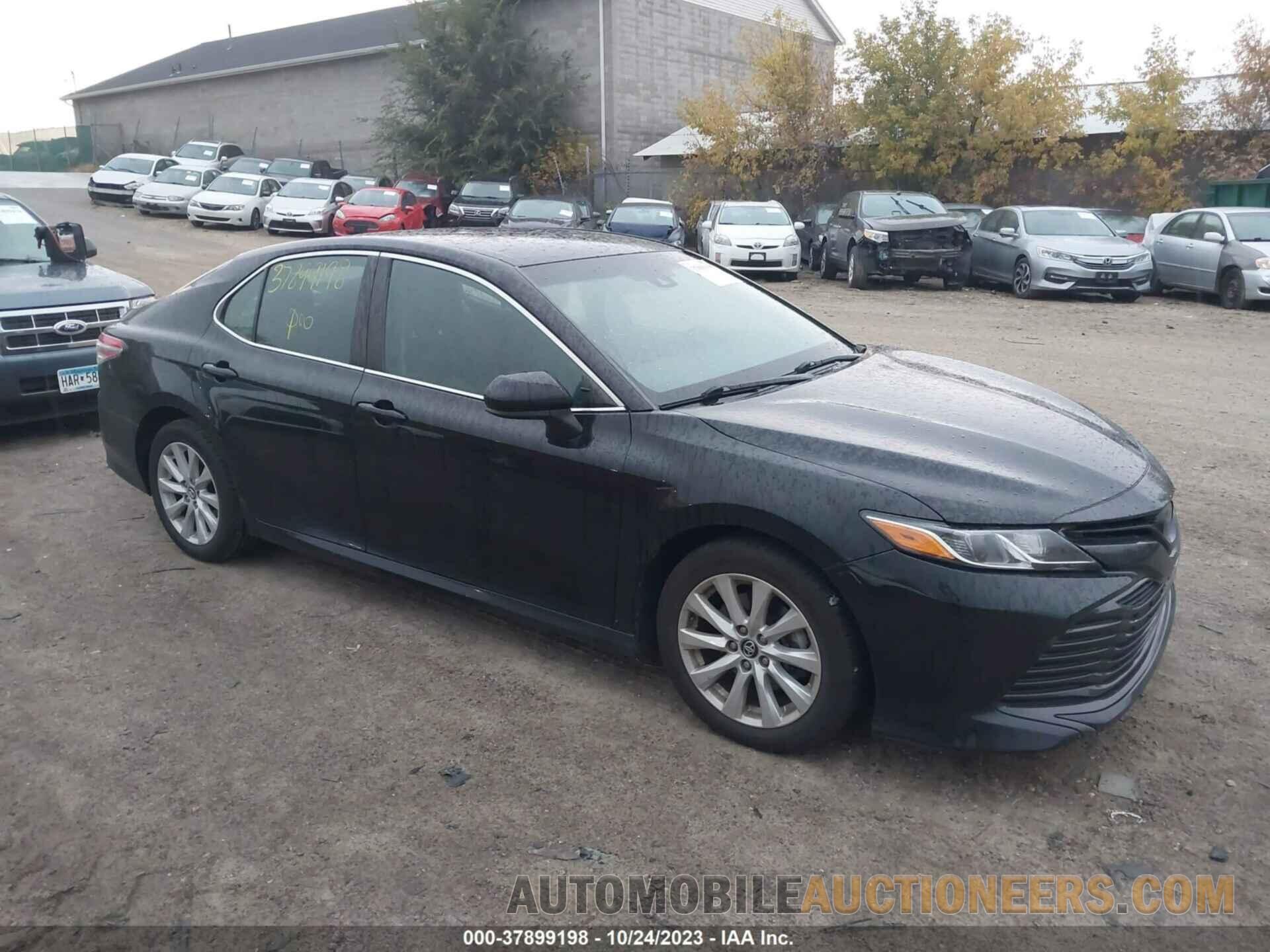 4T1B11HK5JU109447 TOYOTA CAMRY 2018