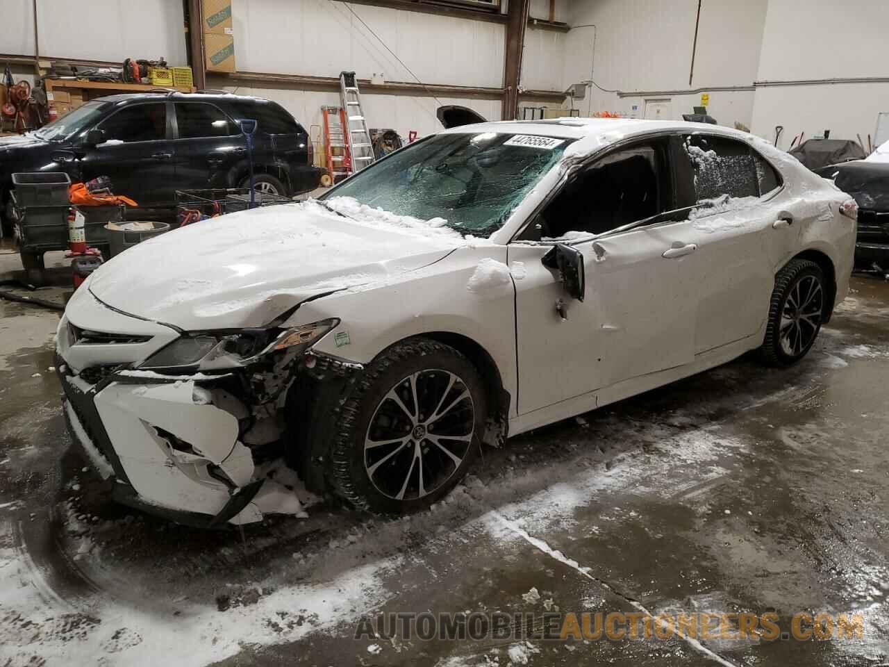 4T1B11HK5JU112171 TOYOTA CAMRY 2018