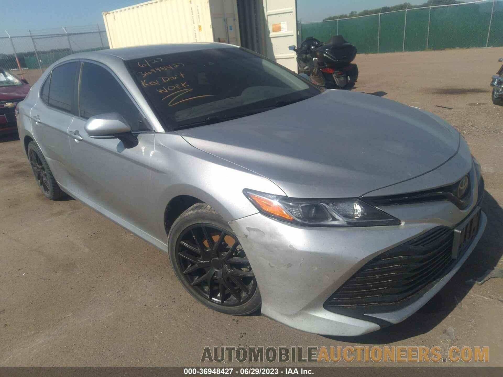 4T1B11HK5JU114700 TOYOTA CAMRY 2018