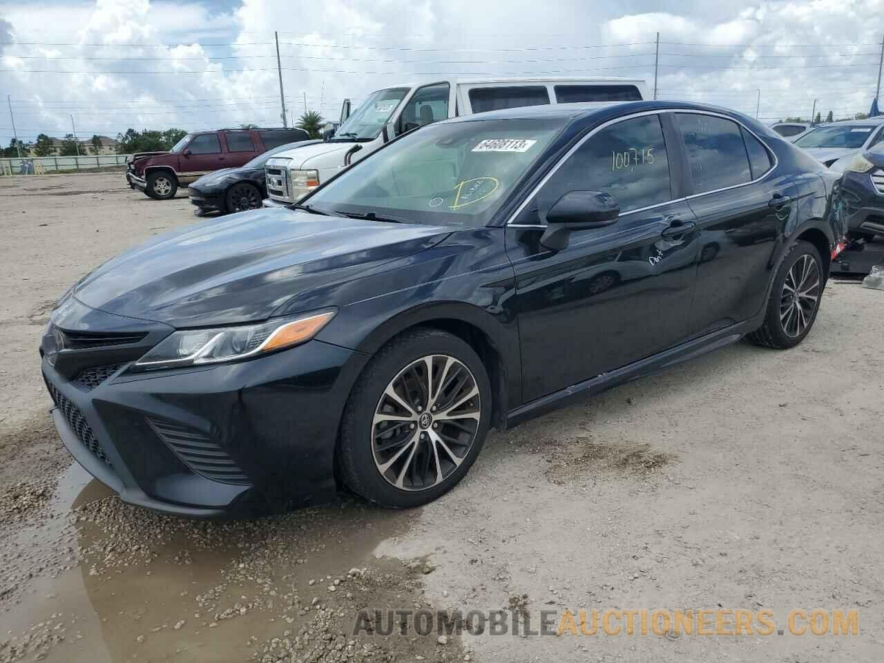 4T1B11HK5JU118634 TOYOTA CAMRY 2018