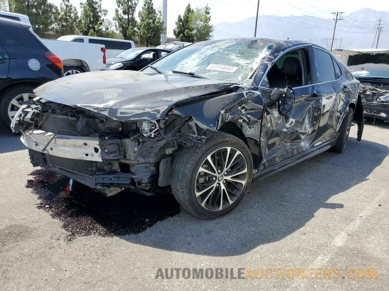 4T1B11HK5JU121176 TOYOTA CAMRY 2018