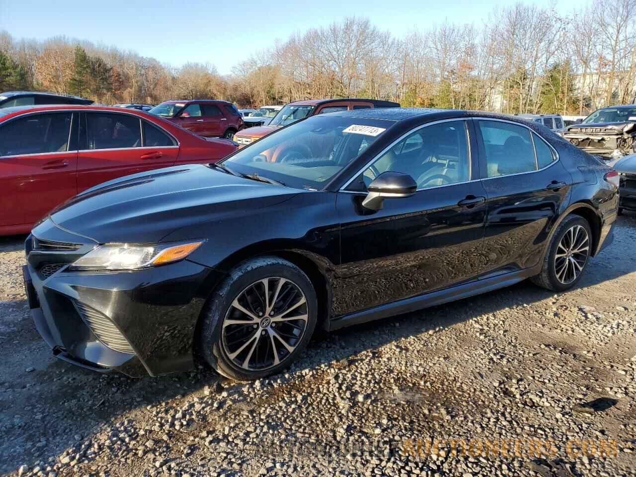 4T1B11HK5JU124630 TOYOTA CAMRY 2018