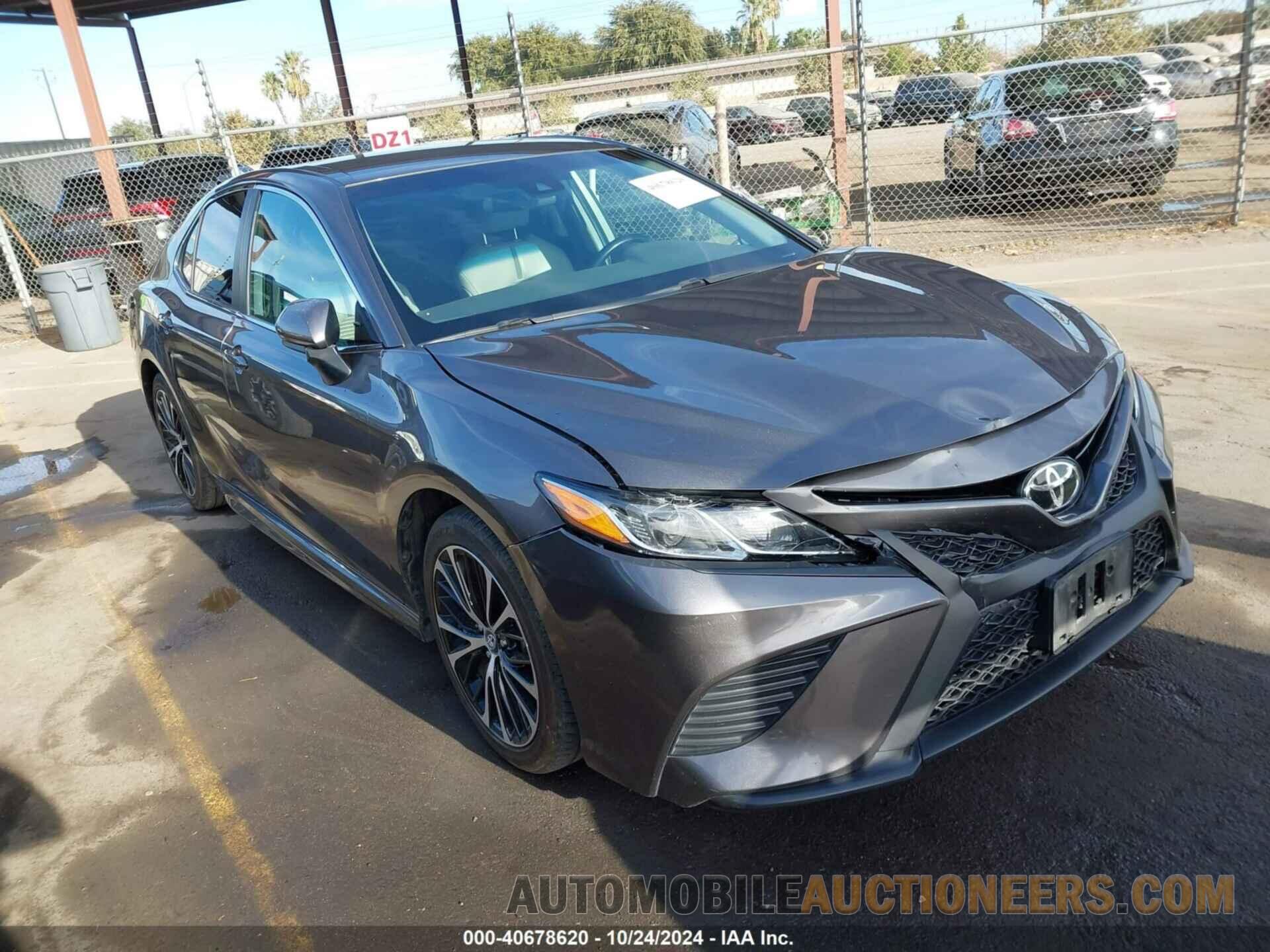 4T1B11HK5JU124756 TOYOTA CAMRY 2018