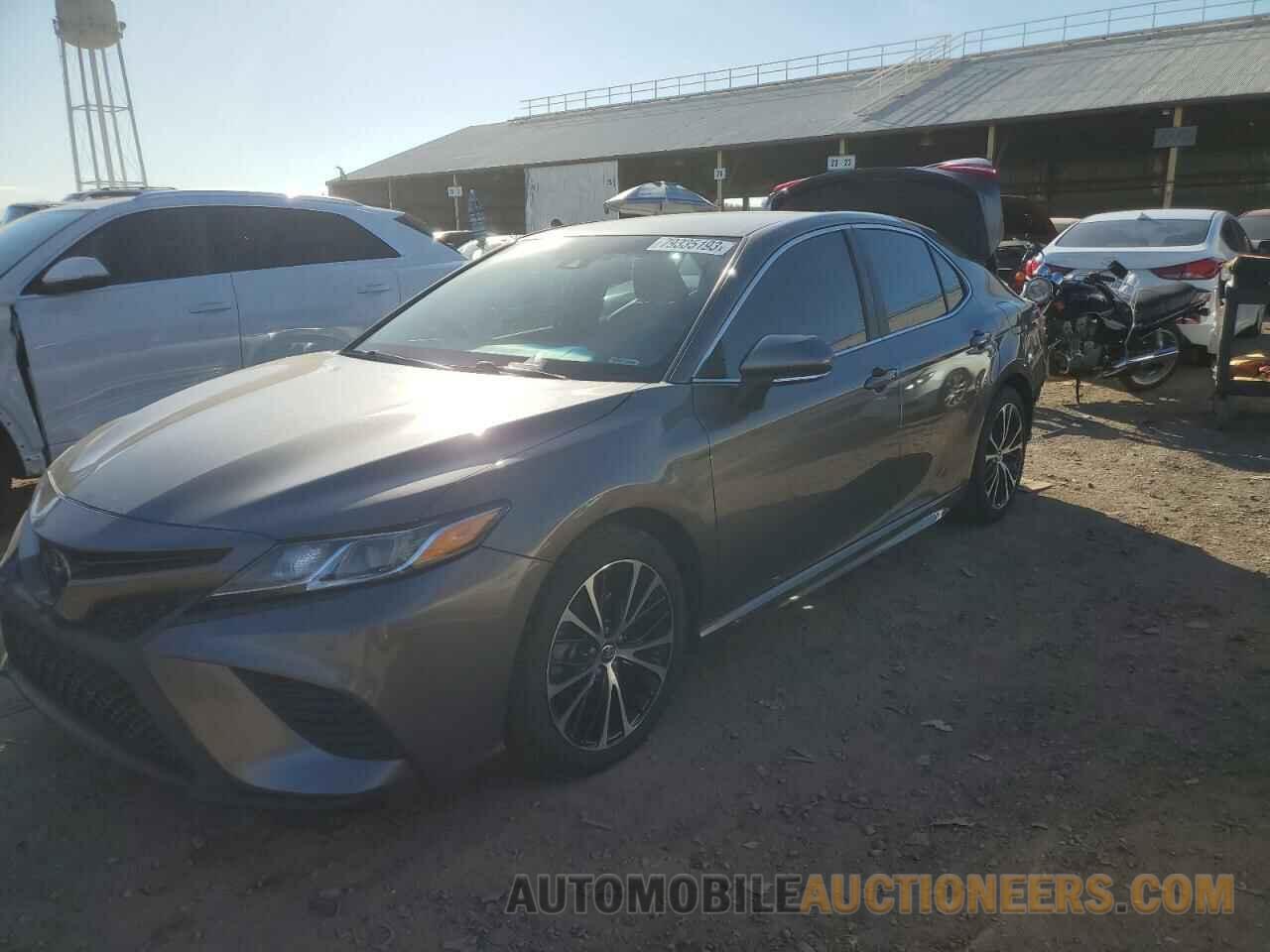 4T1B11HK5JU125020 TOYOTA CAMRY 2018