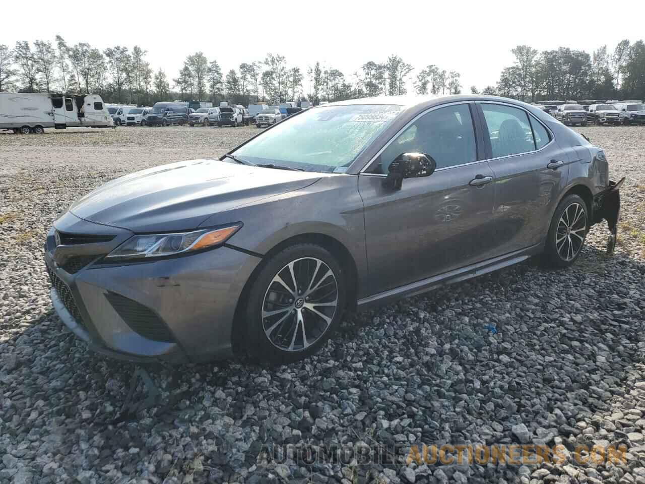 4T1B11HK5JU127978 TOYOTA CAMRY 2018