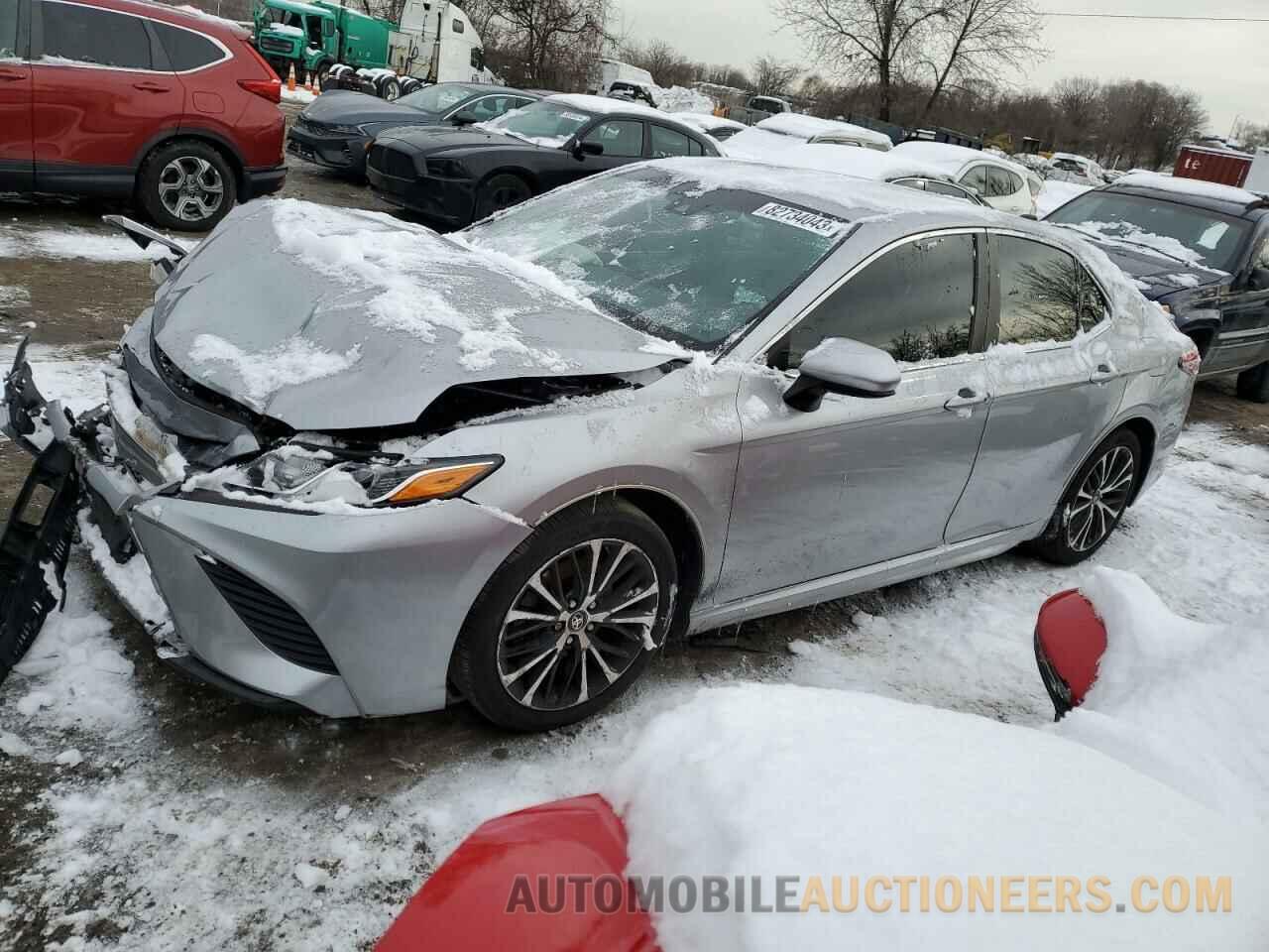 4T1B11HK5JU131092 TOYOTA CAMRY 2018