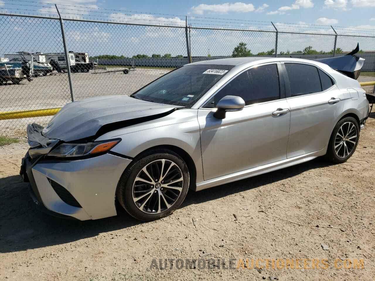 4T1B11HK5JU133103 TOYOTA CAMRY 2018