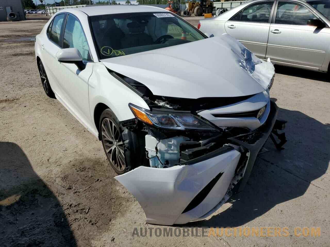 4T1B11HK5JU134106 TOYOTA CAMRY 2018