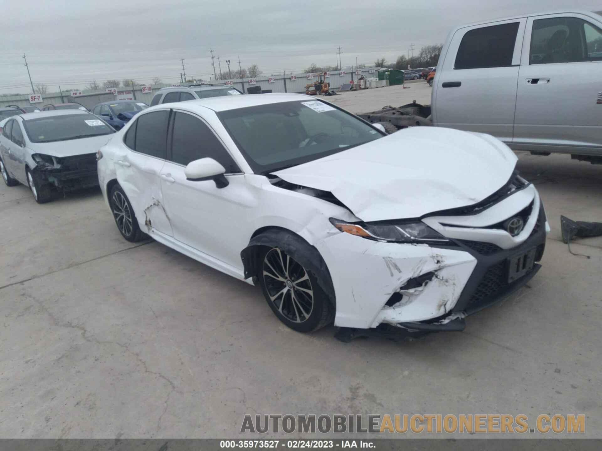 4T1B11HK5JU134297 TOYOTA CAMRY 2018