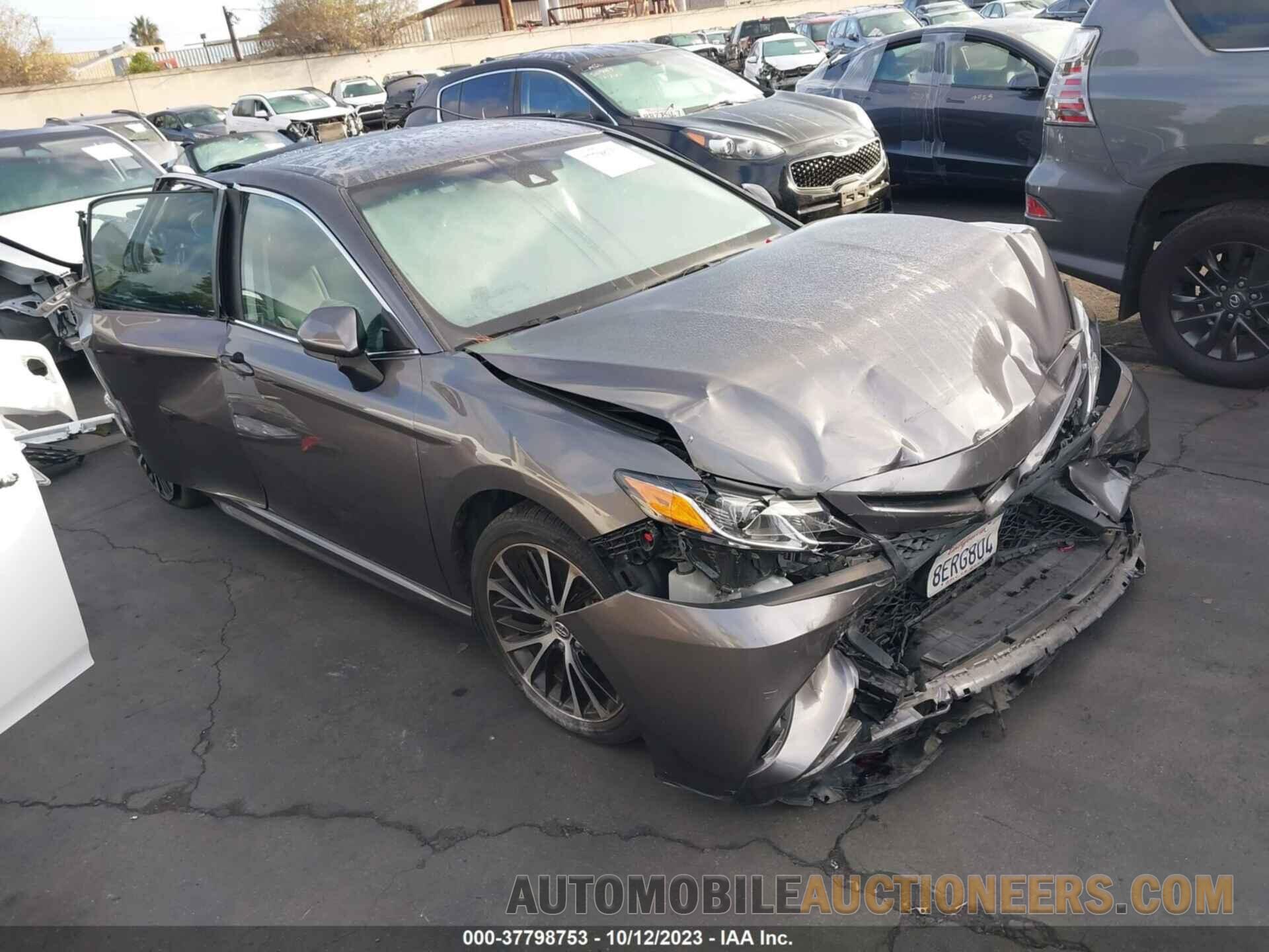 4T1B11HK5JU134316 TOYOTA CAMRY 2018