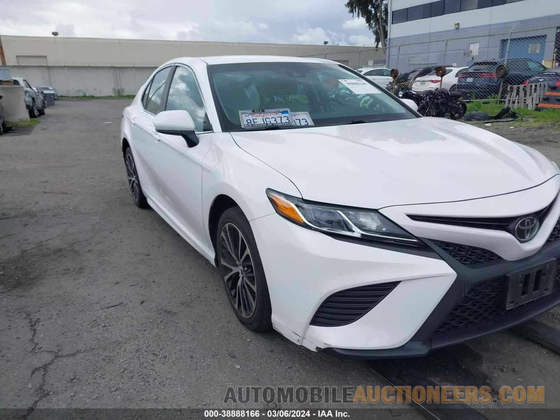 4T1B11HK5JU134641 TOYOTA CAMRY 2018