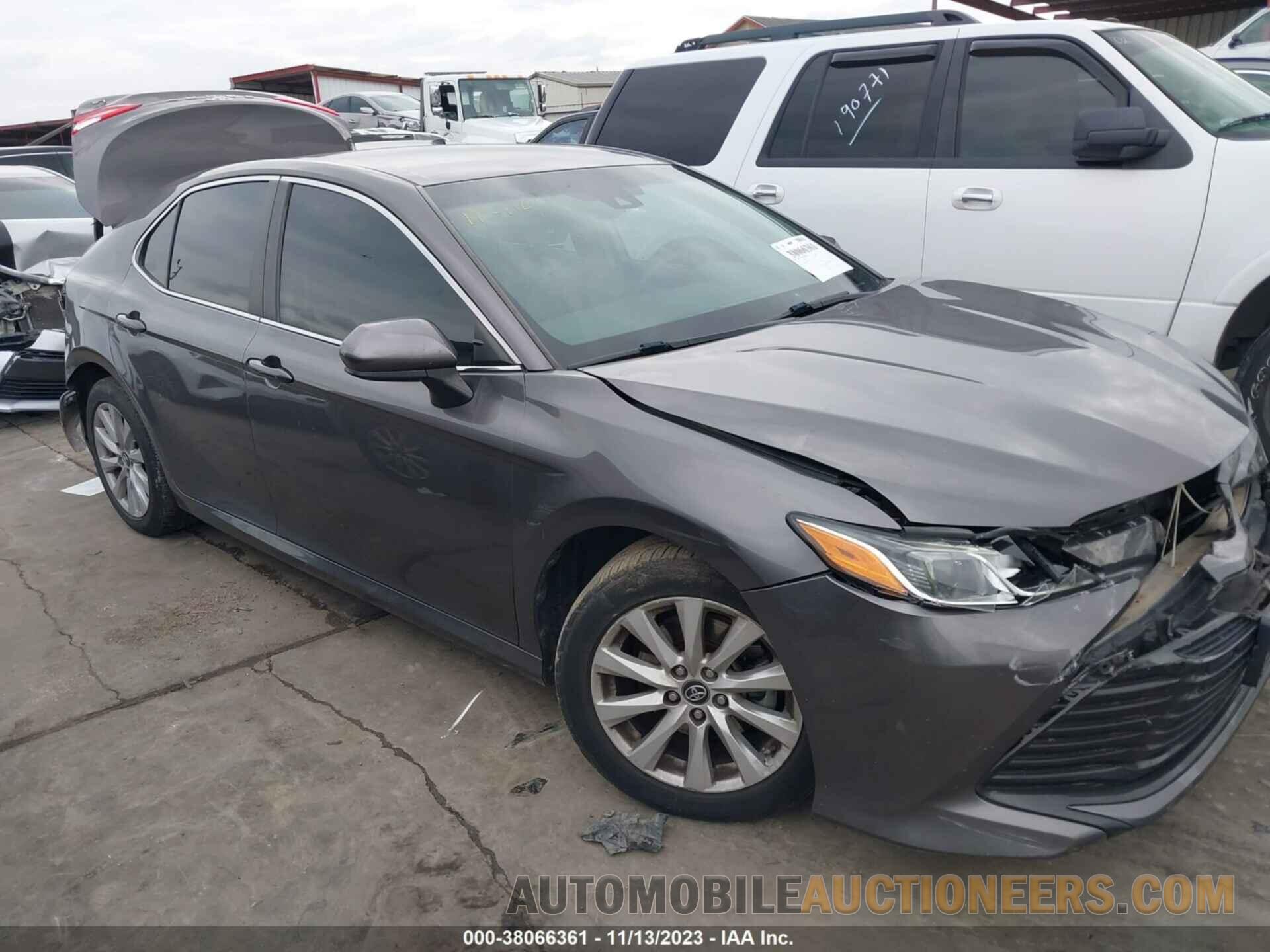 4T1B11HK5JU143713 TOYOTA CAMRY 2018