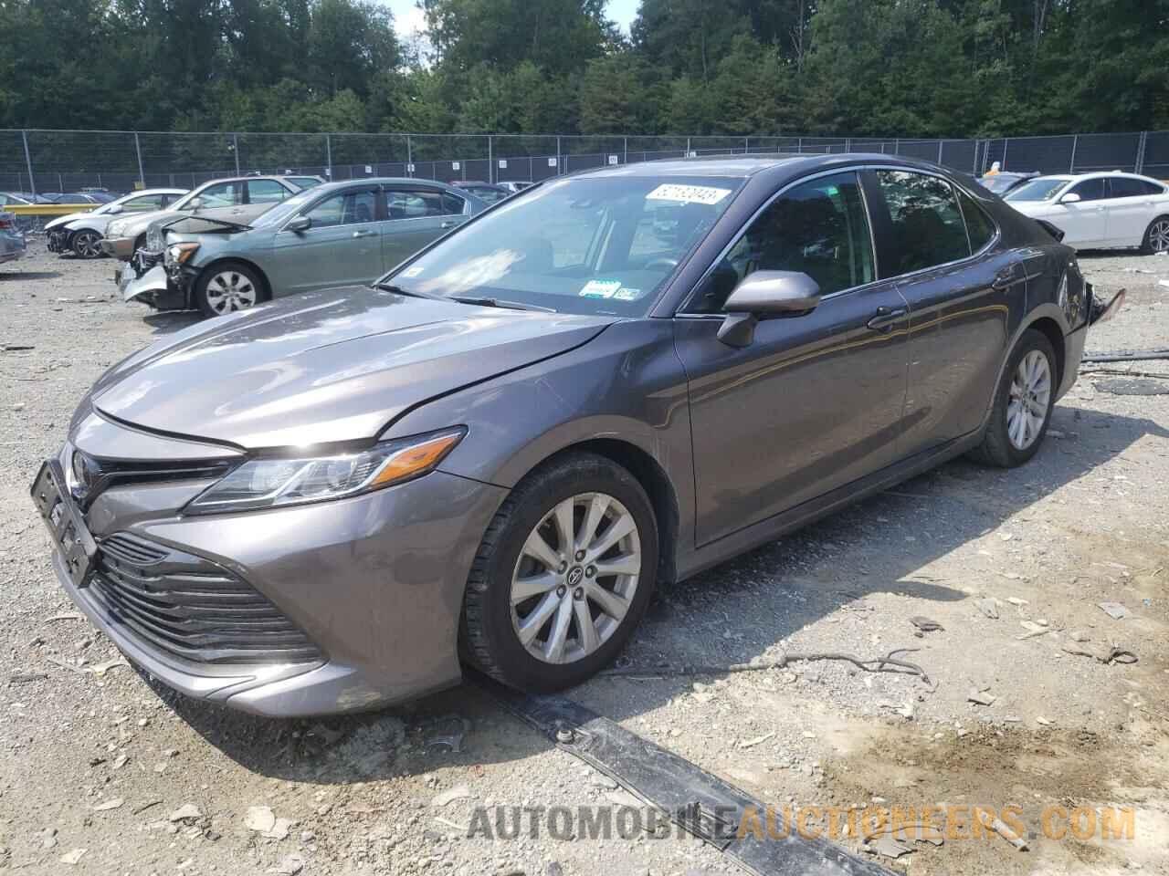 4T1B11HK5JU146479 TOYOTA CAMRY 2018