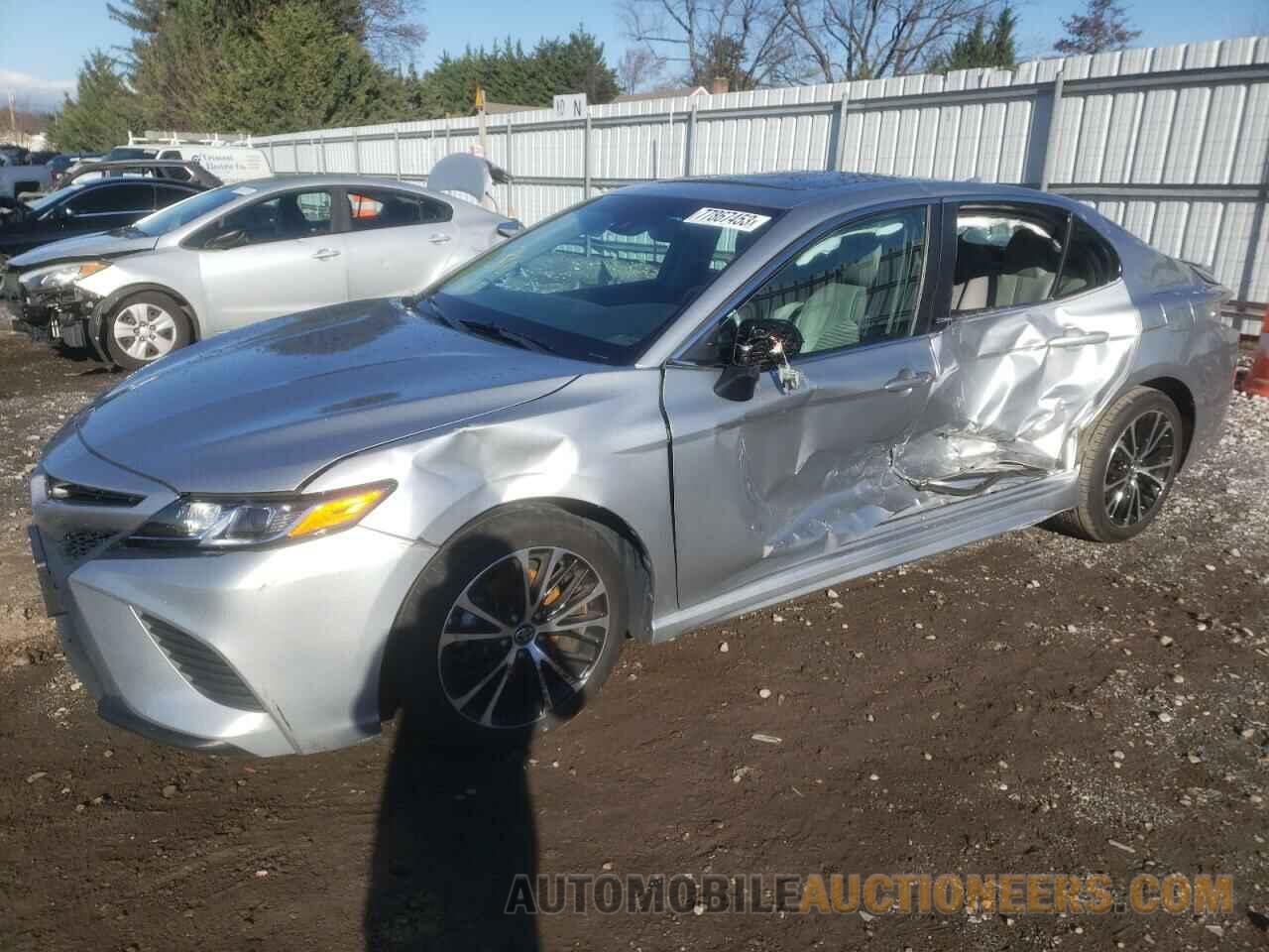 4T1B11HK5JU149480 TOYOTA CAMRY 2018