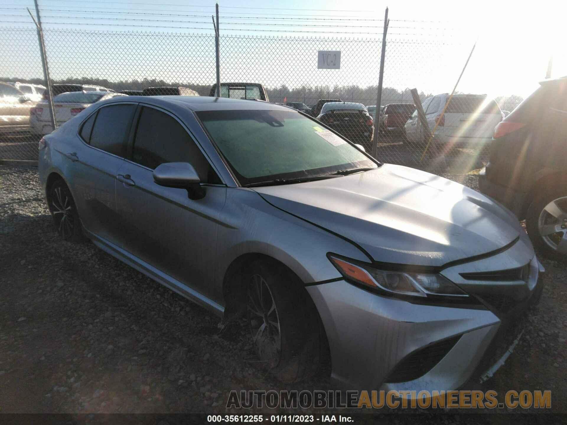 4T1B11HK5JU150029 TOYOTA CAMRY 2018