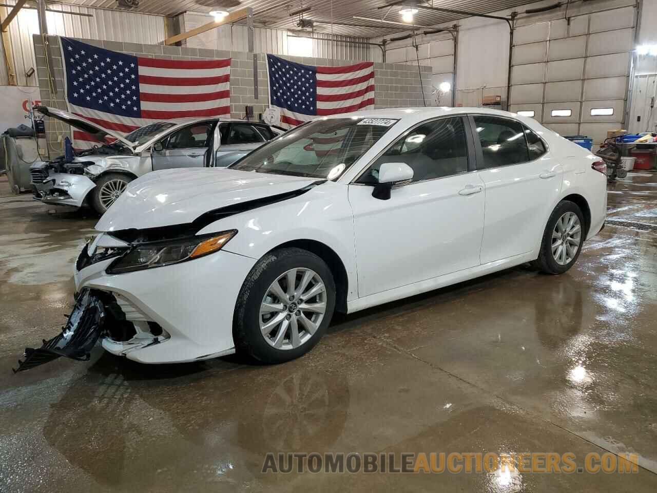 4T1B11HK5JU158289 TOYOTA CAMRY 2018