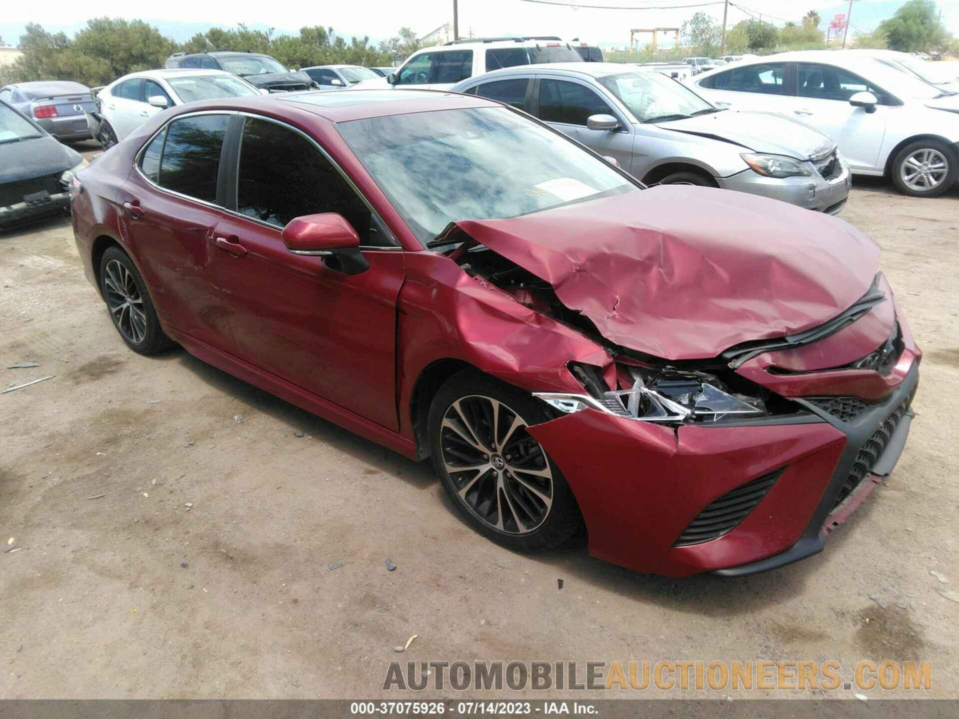 4T1B11HK5JU506768 TOYOTA CAMRY 2018