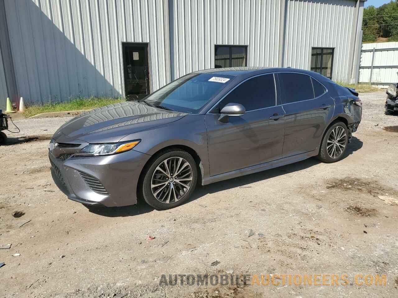 4T1B11HK5JU507421 TOYOTA CAMRY 2018