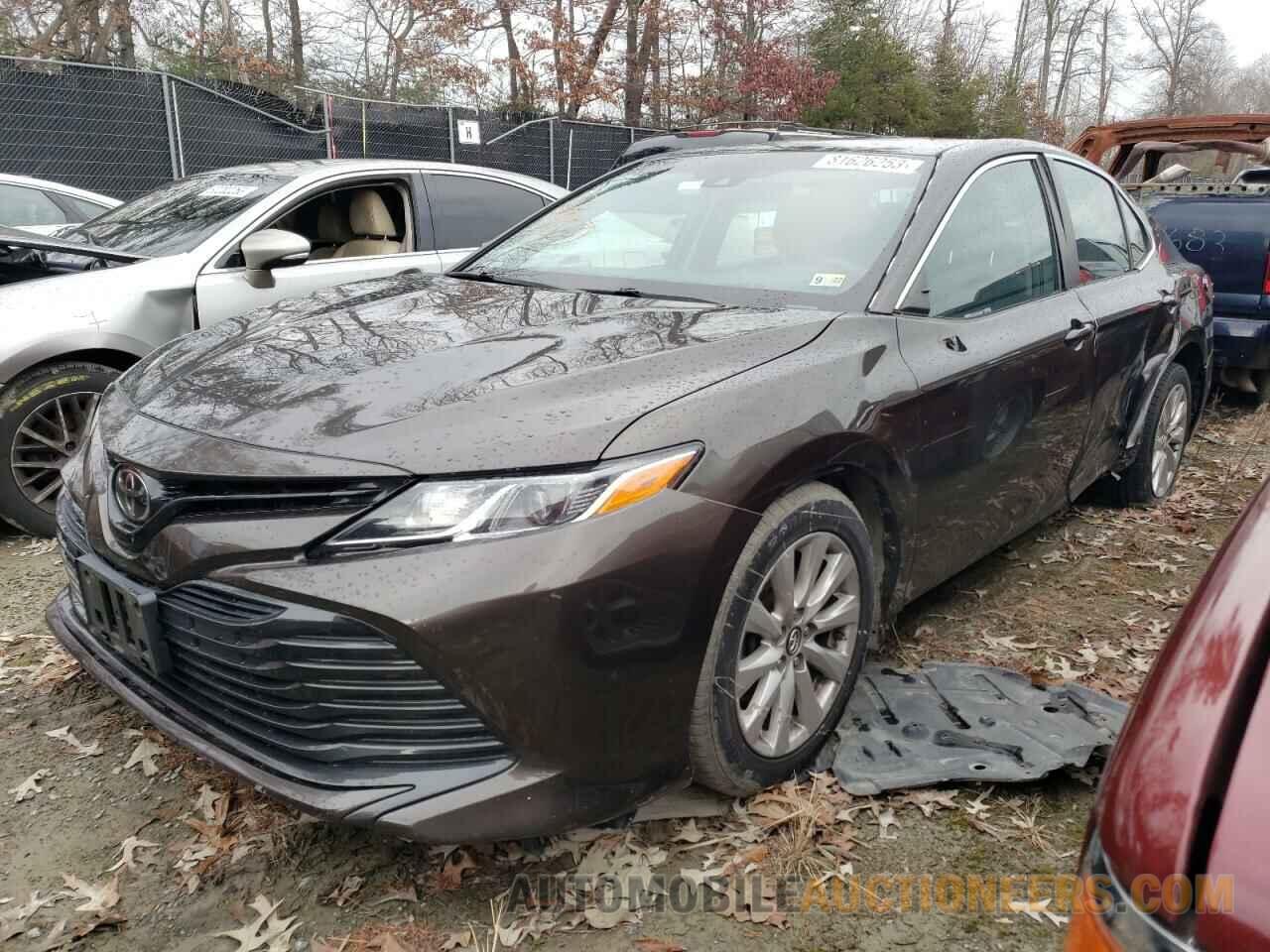 4T1B11HK5JU508312 TOYOTA CAMRY 2018