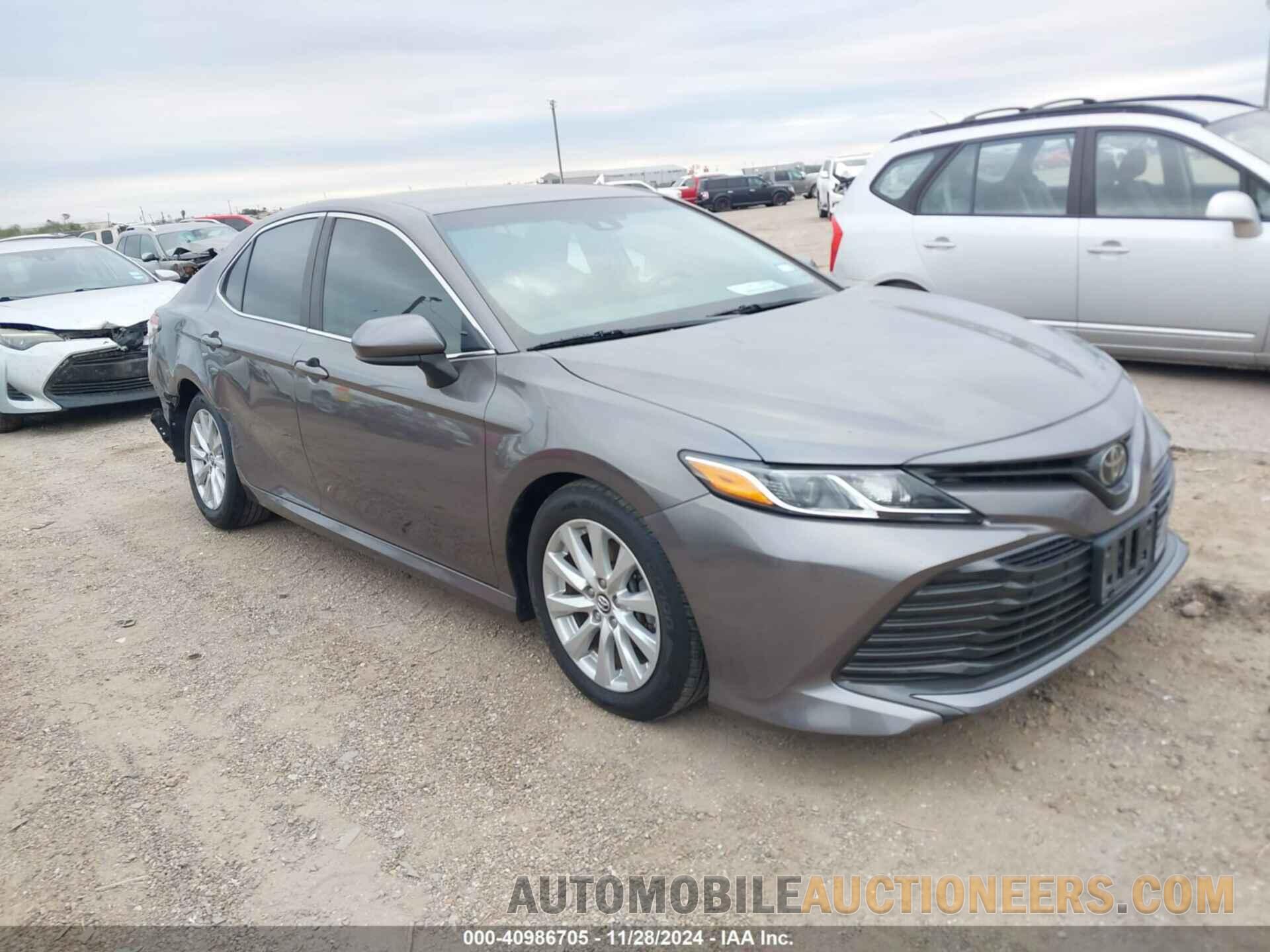 4T1B11HK5JU508763 TOYOTA CAMRY 2018