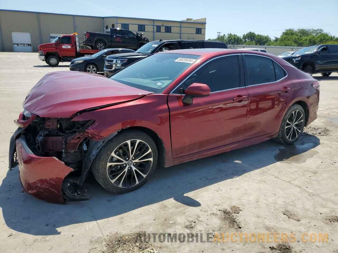 4T1B11HK5JU510612 TOYOTA CAMRY 2018