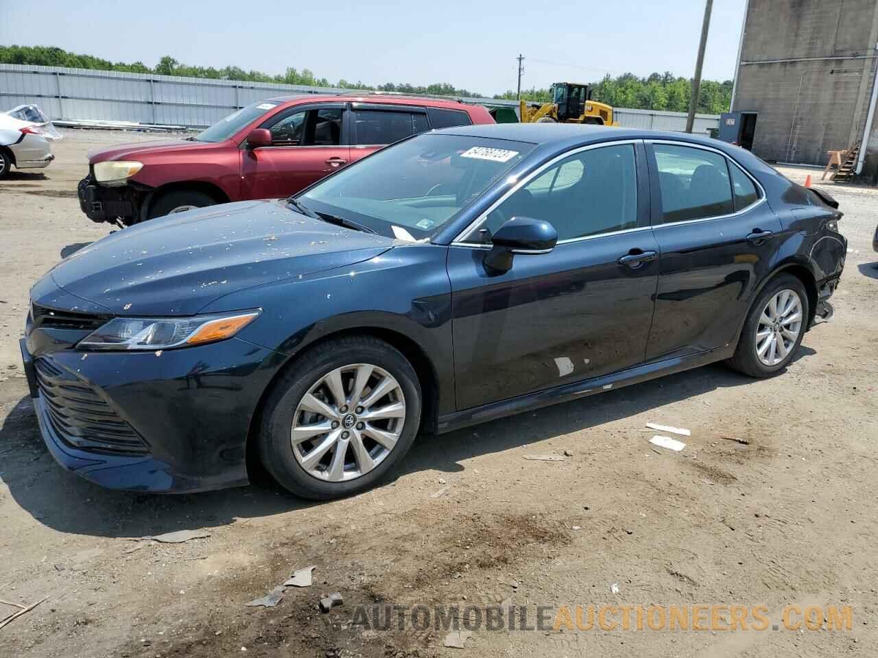 4T1B11HK5JU513445 TOYOTA CAMRY 2018