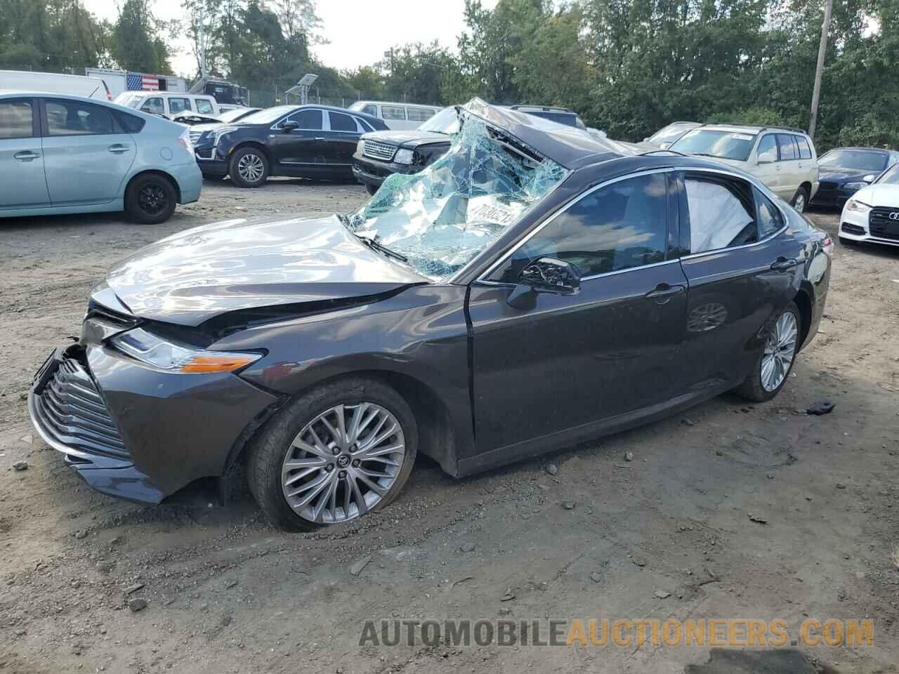 4T1B11HK5JU514126 TOYOTA CAMRY 2018