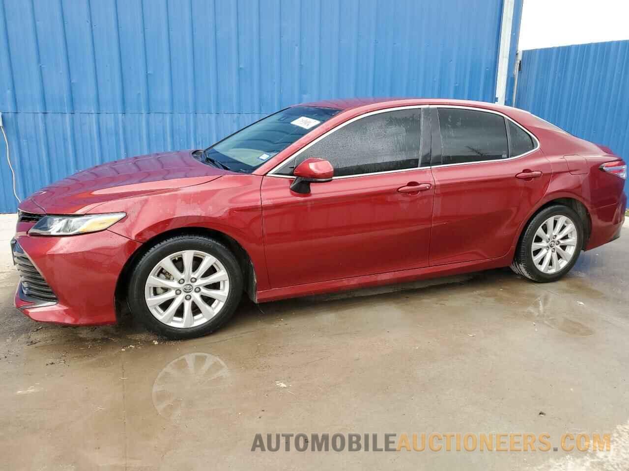 4T1B11HK5JU515809 TOYOTA CAMRY 2018