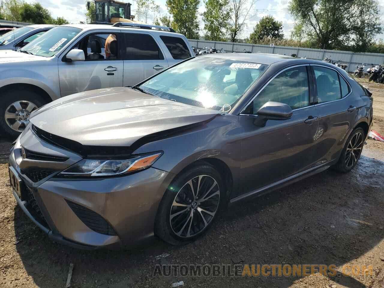 4T1B11HK5JU516281 TOYOTA CAMRY 2018