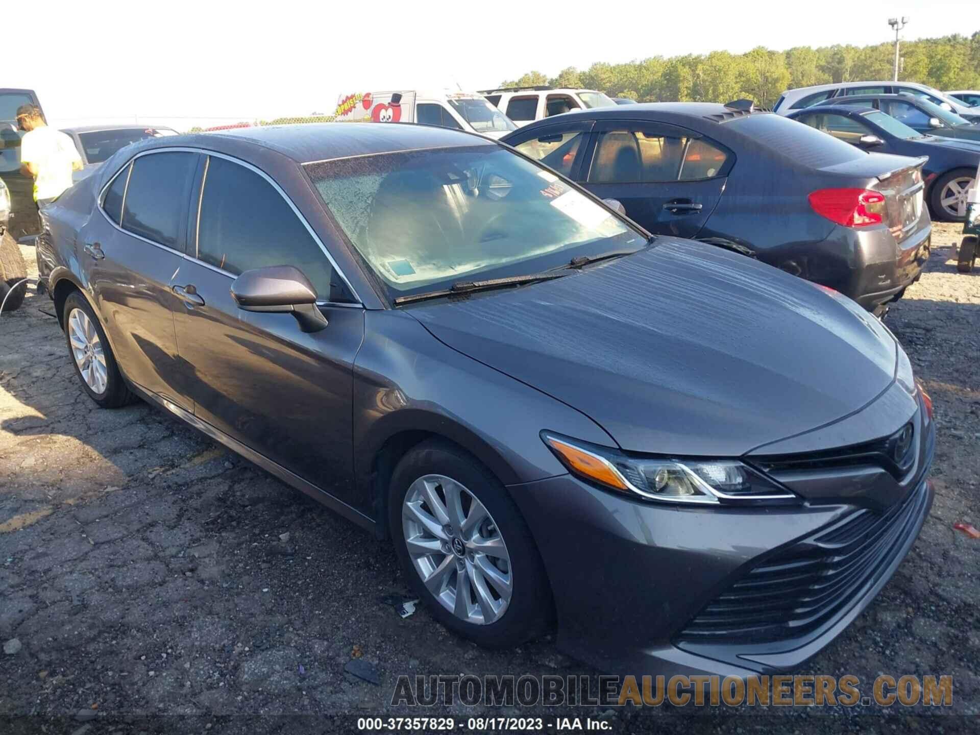 4T1B11HK5JU519455 TOYOTA CAMRY 2018